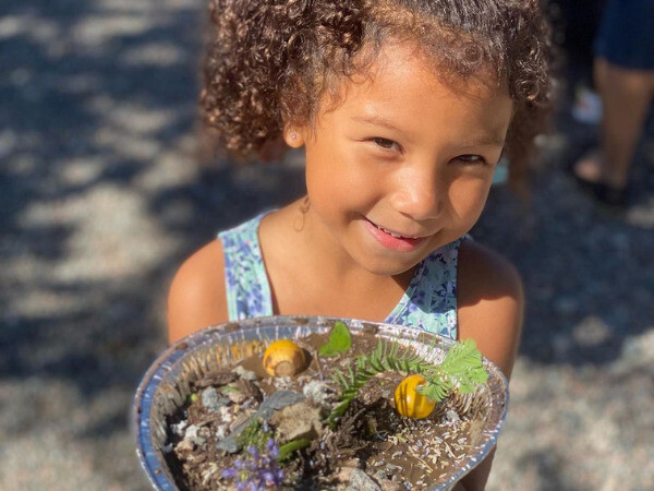 Make a Mud Pie - Tinkergarten outdoor activities where kids learn